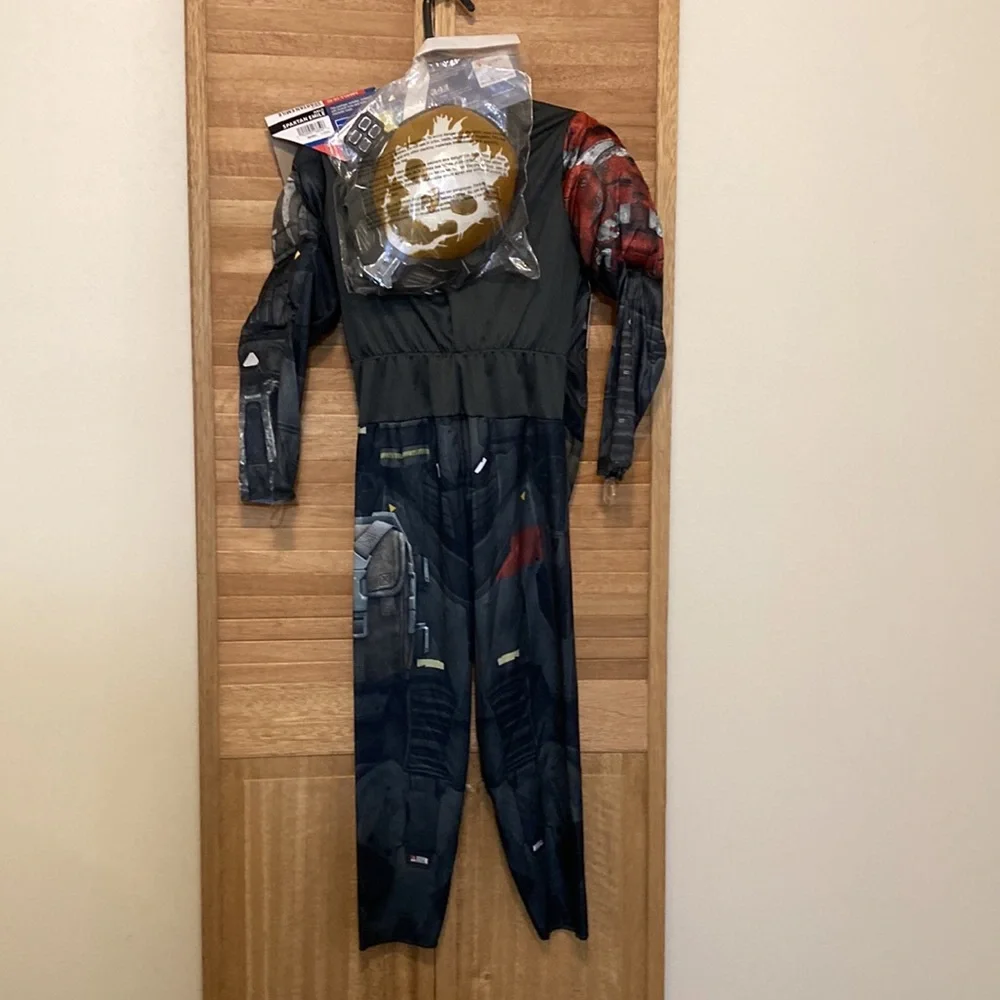NWT HALO Halloween costume Spartan Emilie Boys size Small 4 6 muscles dress up